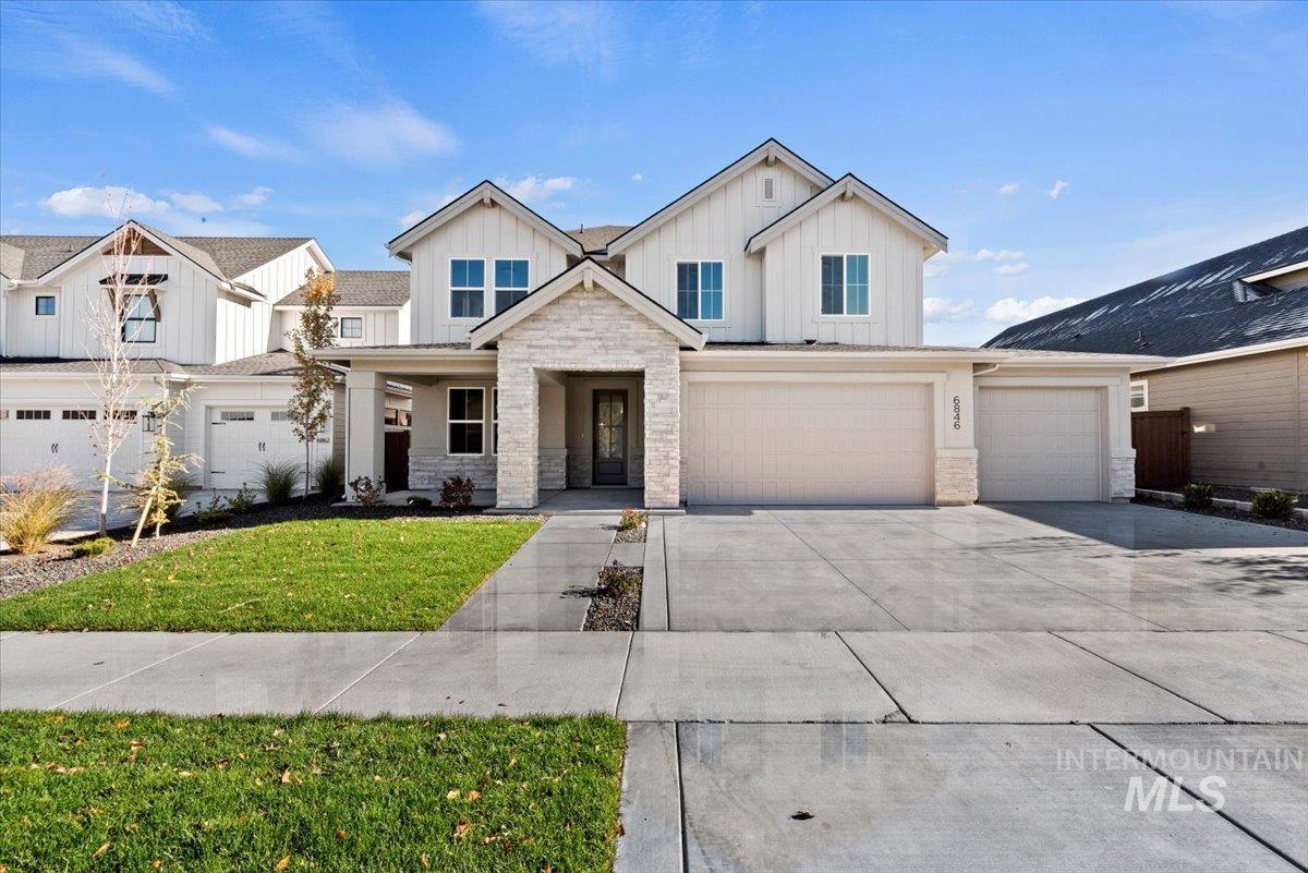 6846 N Willowside Ave