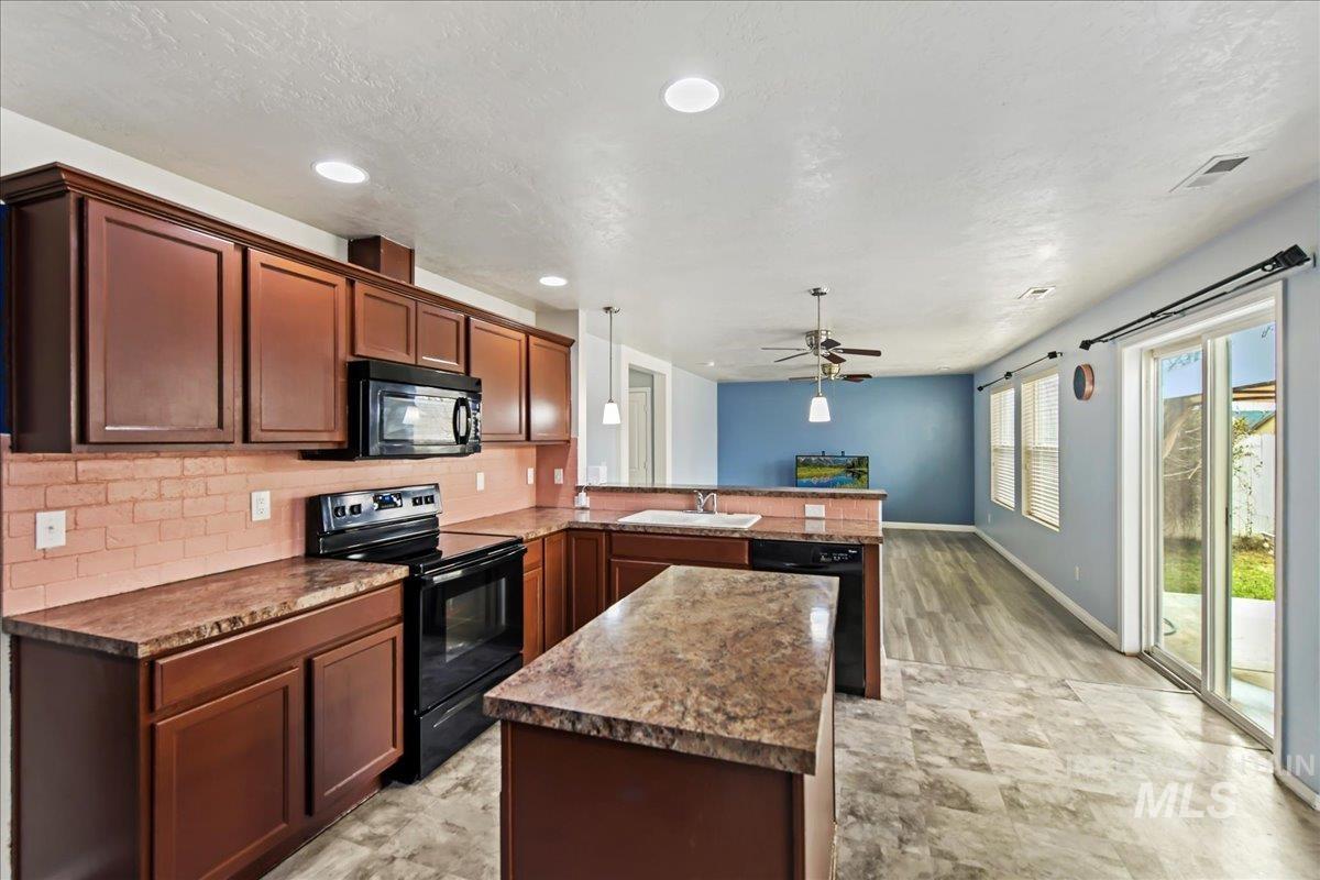 5571 S Pepperridge Way