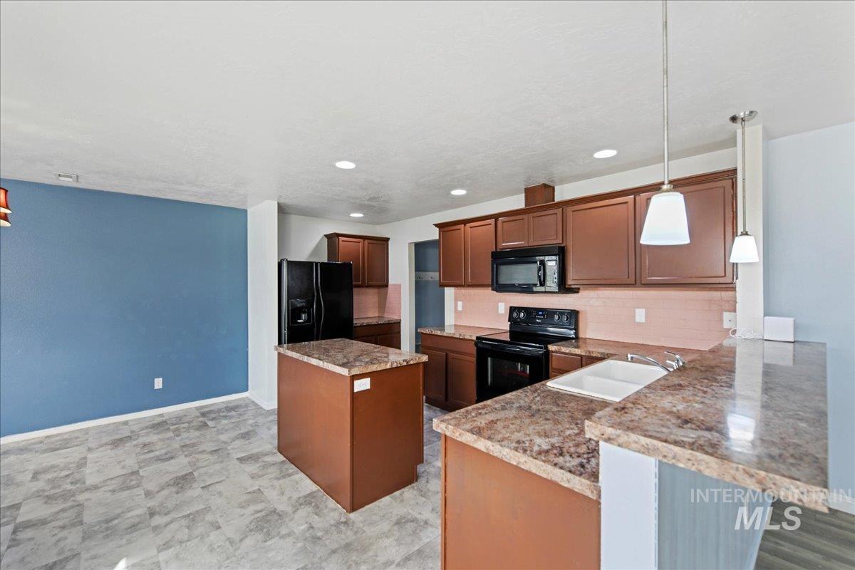 5571 S Pepperridge Way