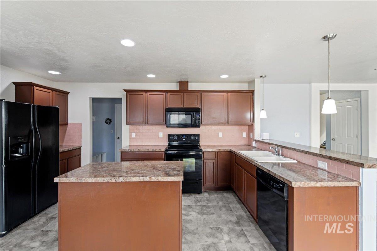 5571 S Pepperridge Way