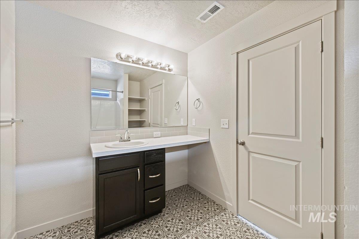 12093 W Greenstone St.