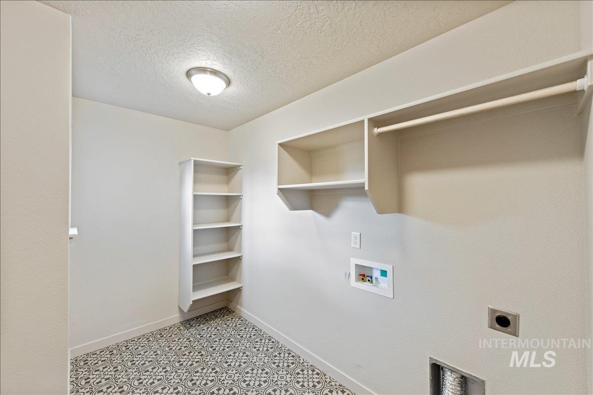 12093 W Greenstone St.