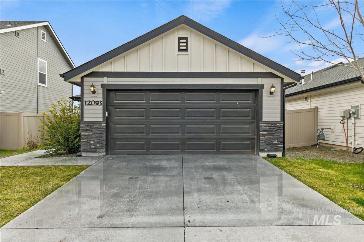 12093 W Greenstone St.