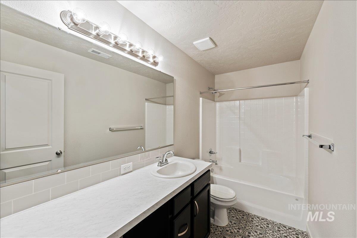 12093 W Greenstone St.