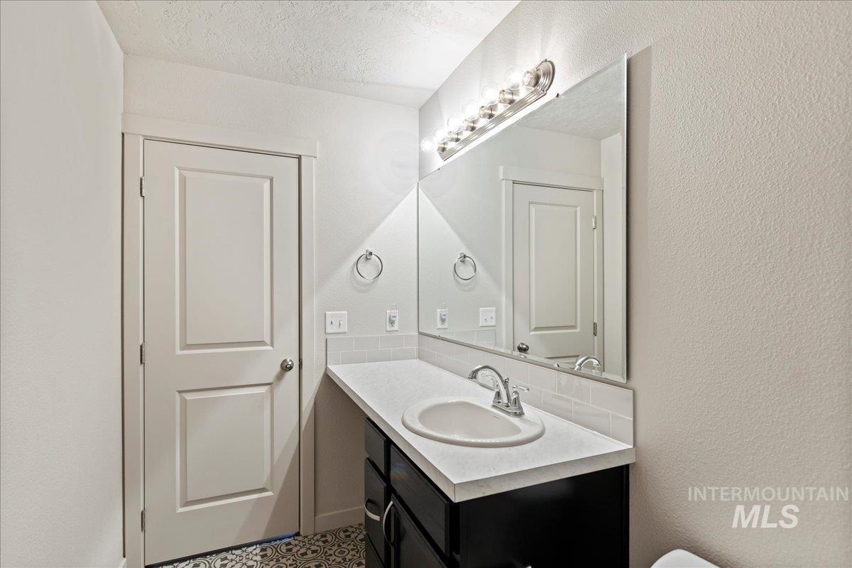 12093 W Greenstone St.