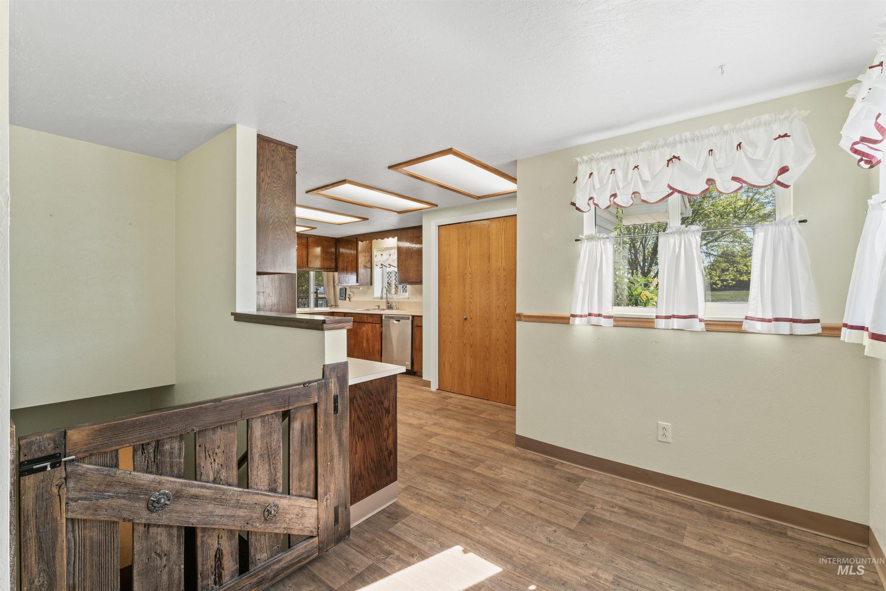 7993 Dearborne Rd