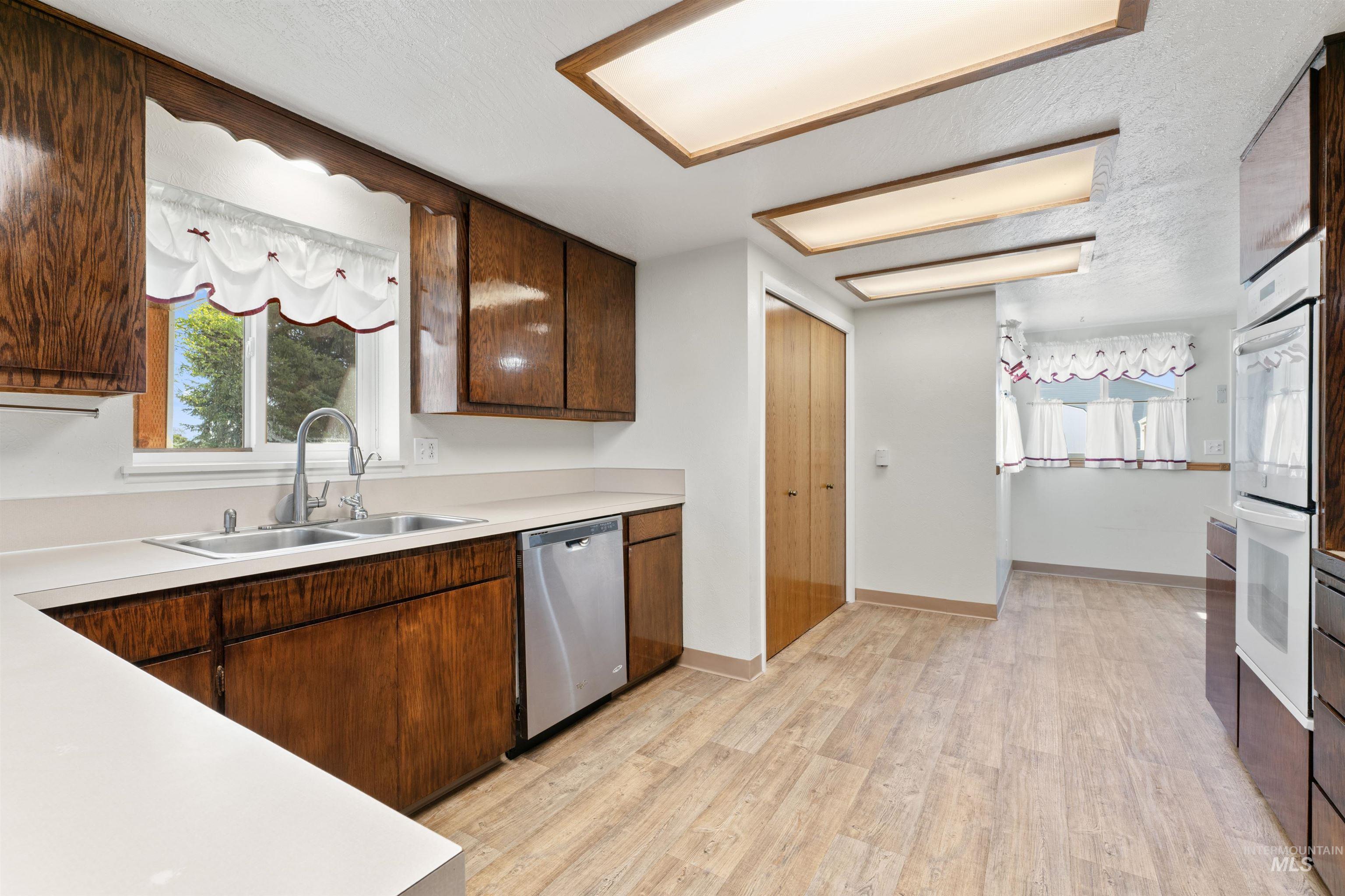7993 Dearborne Rd