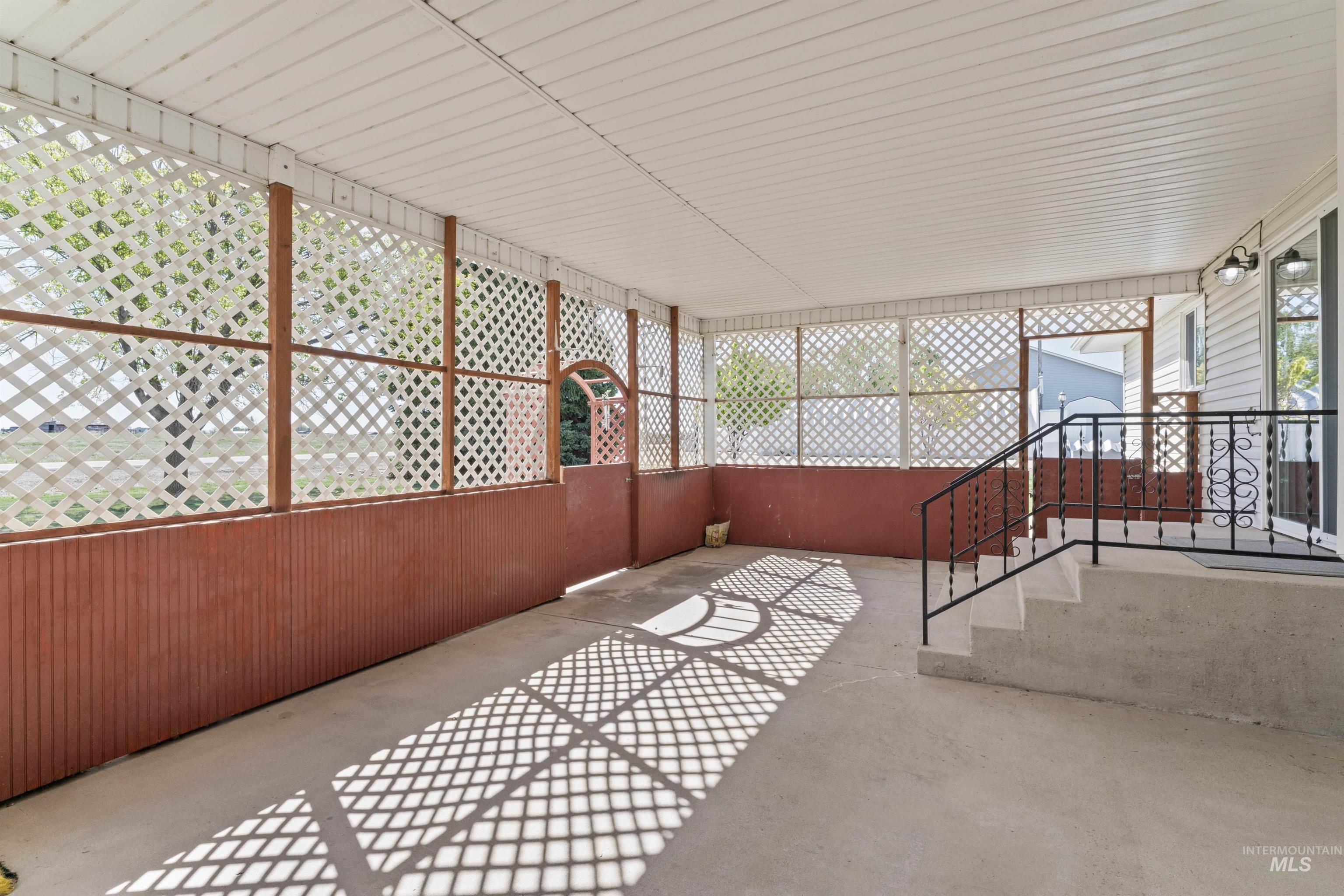 7993 Dearborne Rd