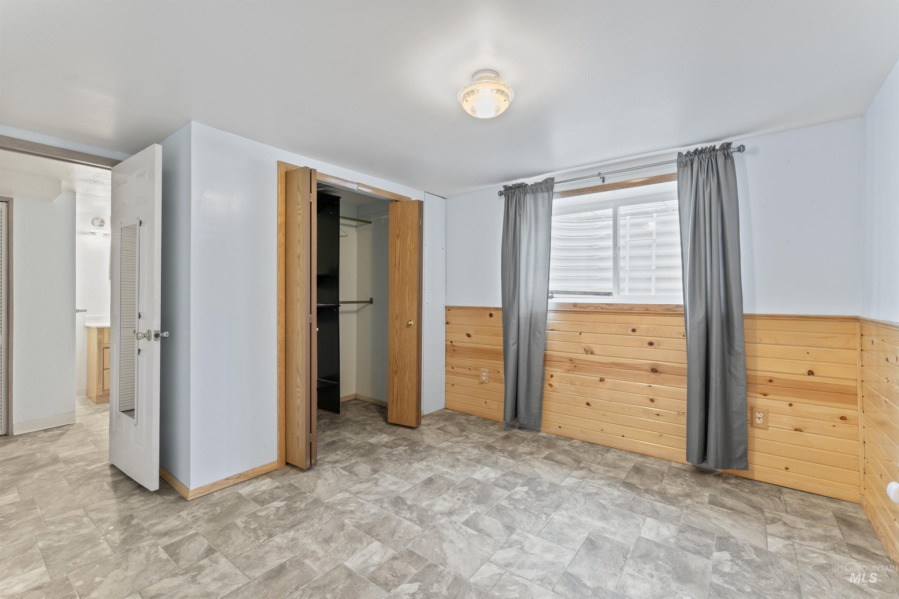 7993 Dearborne Rd