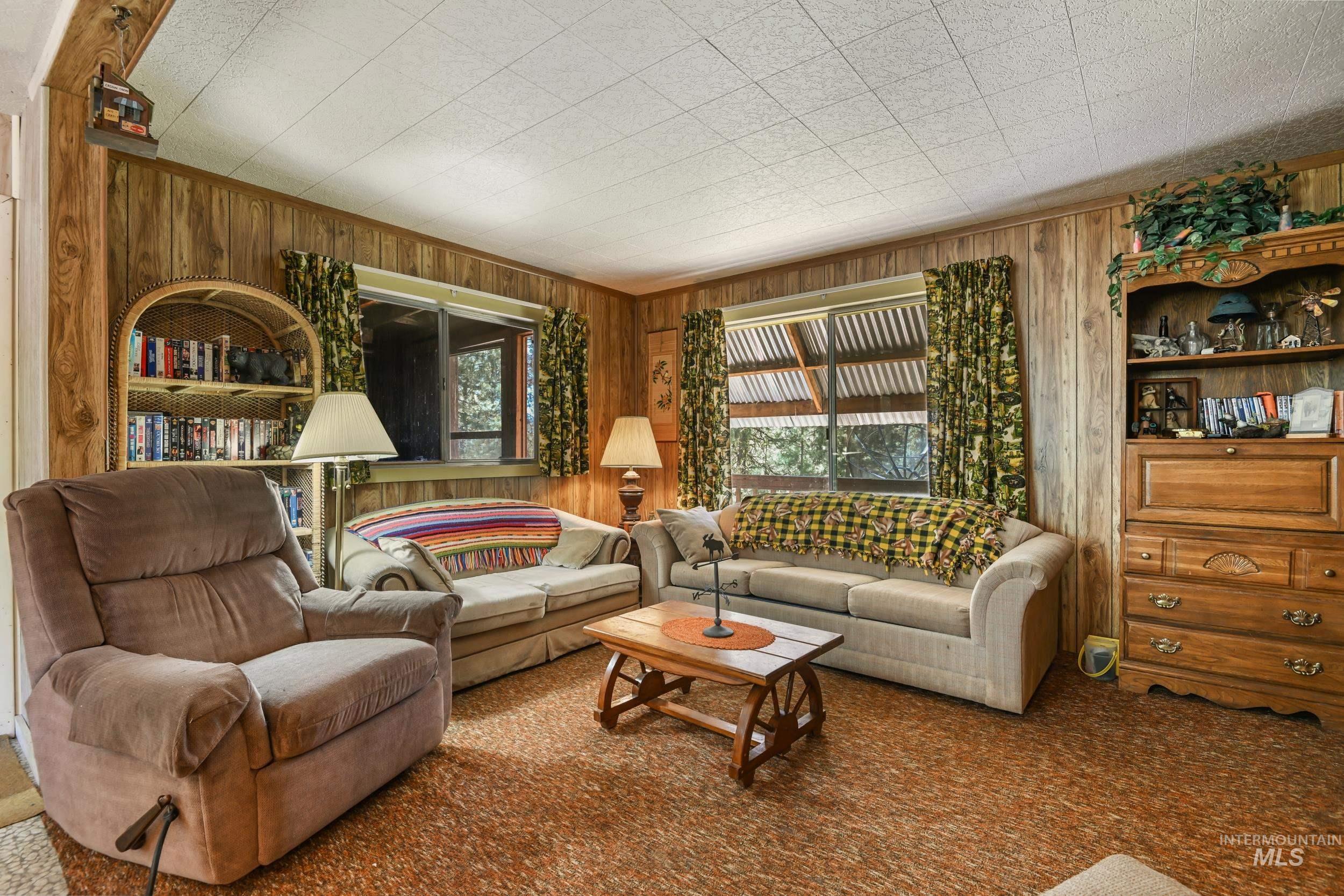 207 Ponderosa Lane