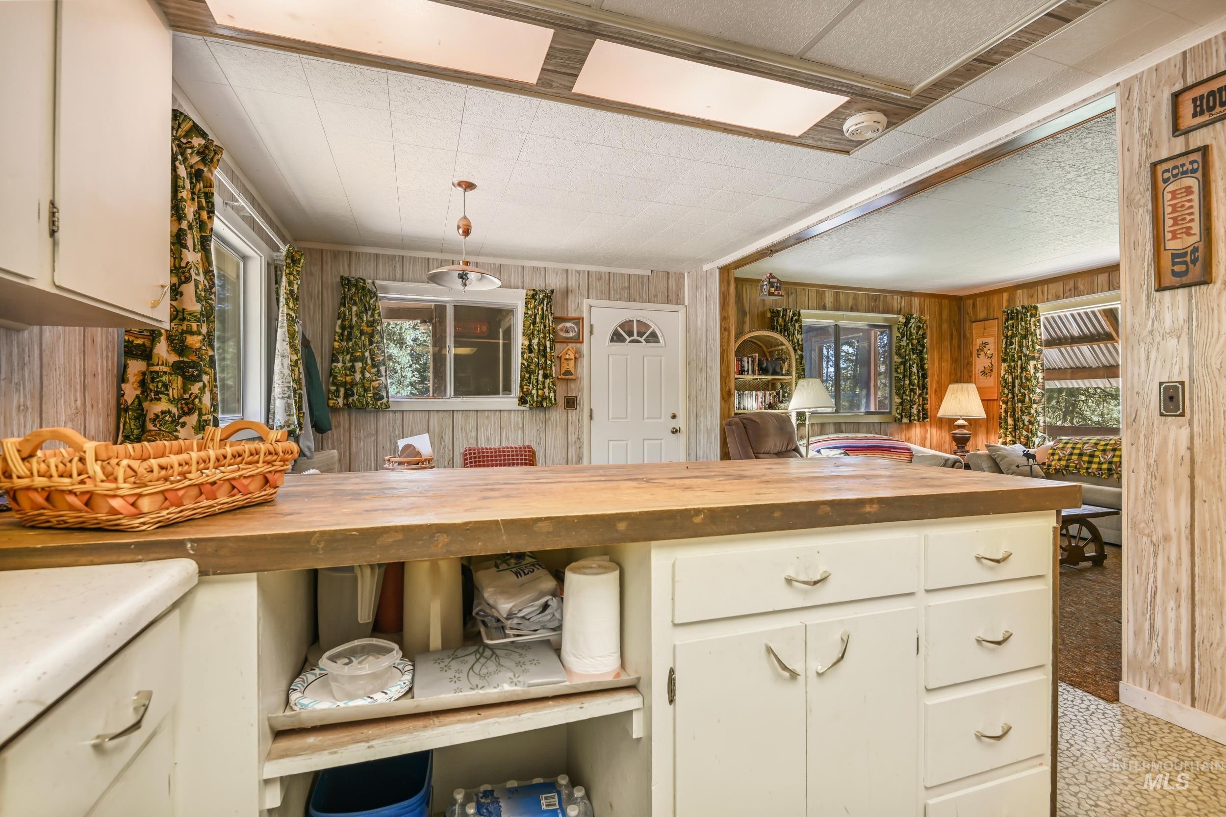 207 Ponderosa Lane