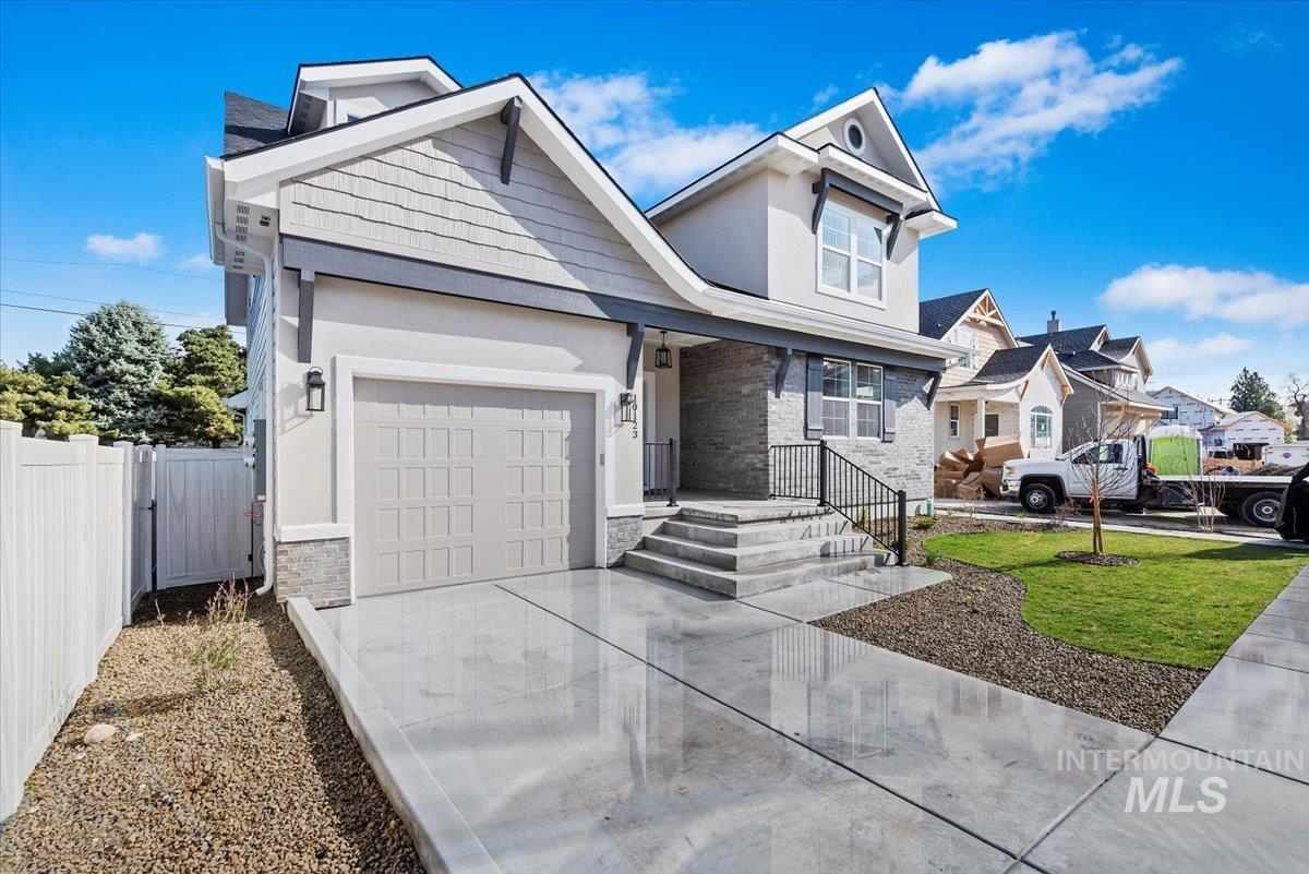 10123 W Mcmillan Rd And 10121 W. Mcmillan Rd (Adu)