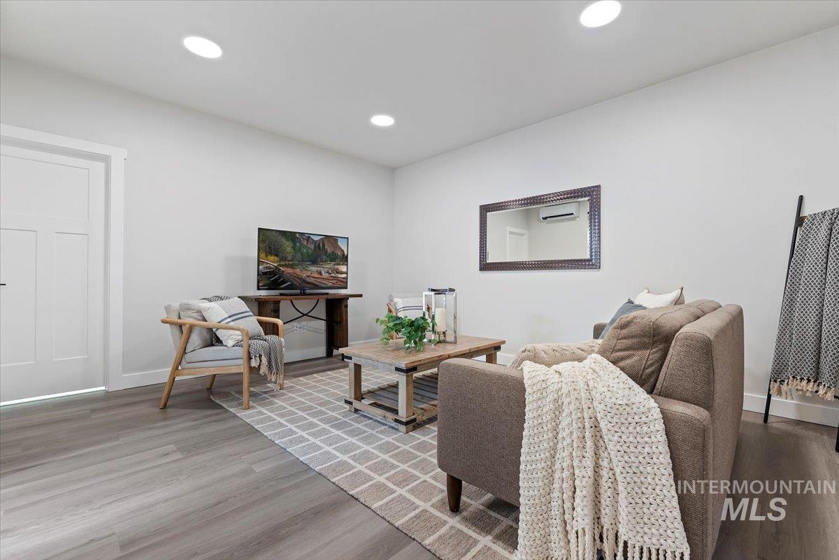 10123 W Mcmillan Rd And 10121 W. Mcmillan Rd (Adu)