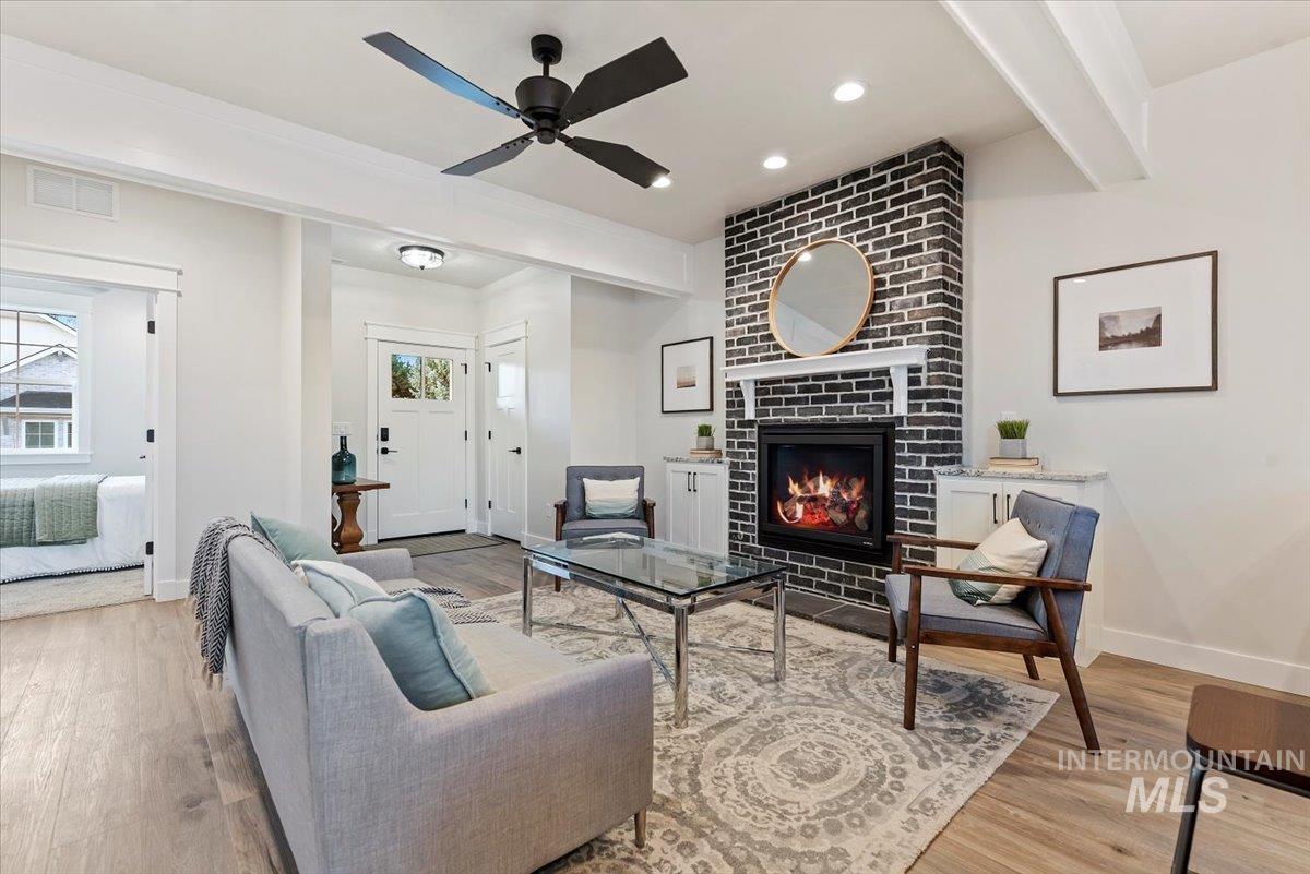 10123 W Mcmillan Rd And 10121 W. Mcmillan Rd (Adu)