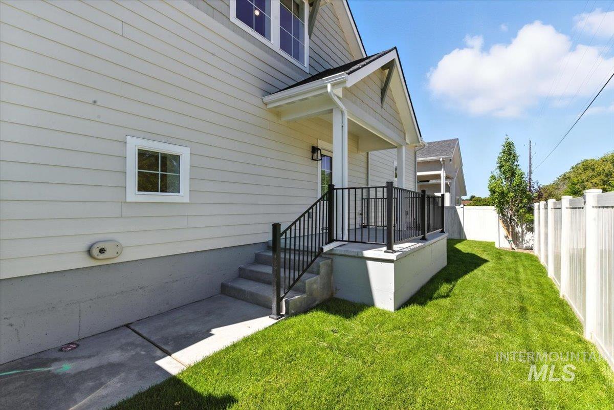 10105 W Mcmillan Rd & 10107 Mcmillan Rd