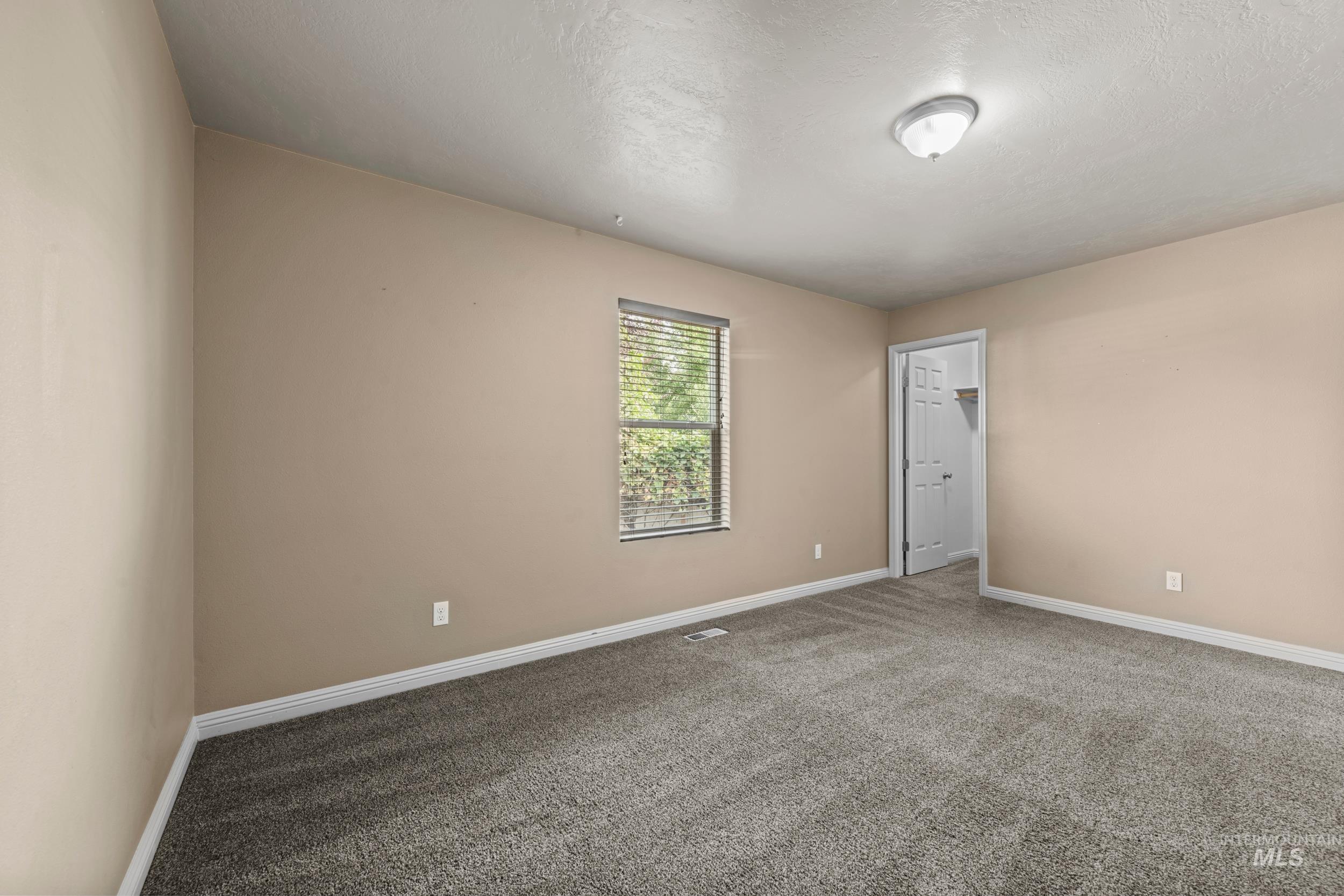 3902 S Leaning Tower Pl