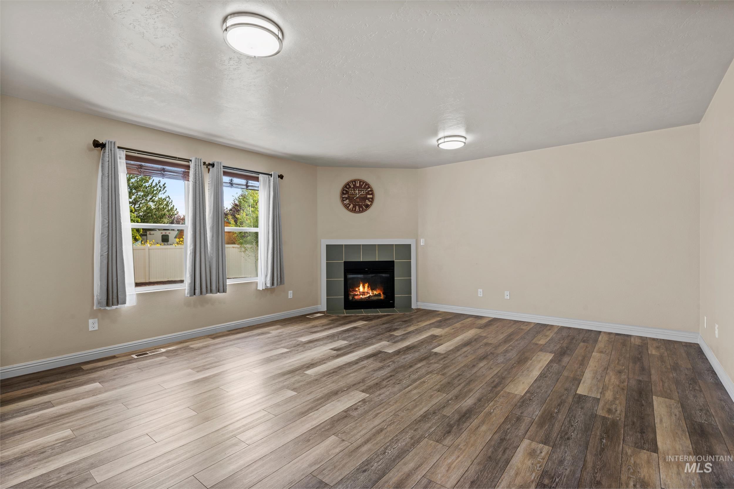 3902 S Leaning Tower Pl