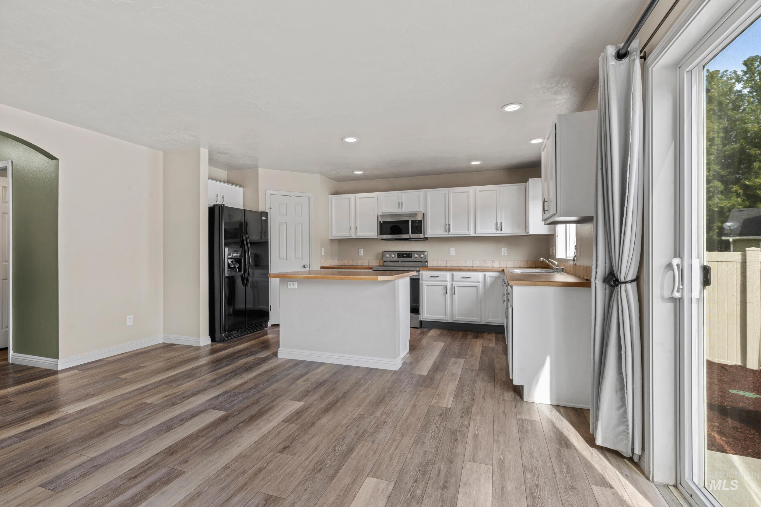 3902 S Leaning Tower Pl