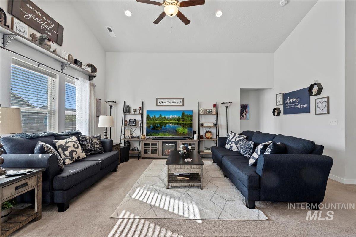 3410 S Ridge Hill Ave