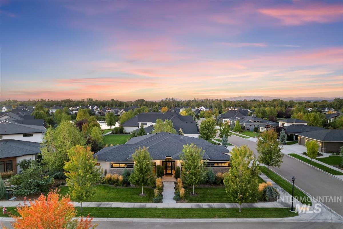 968 W Water Vista St