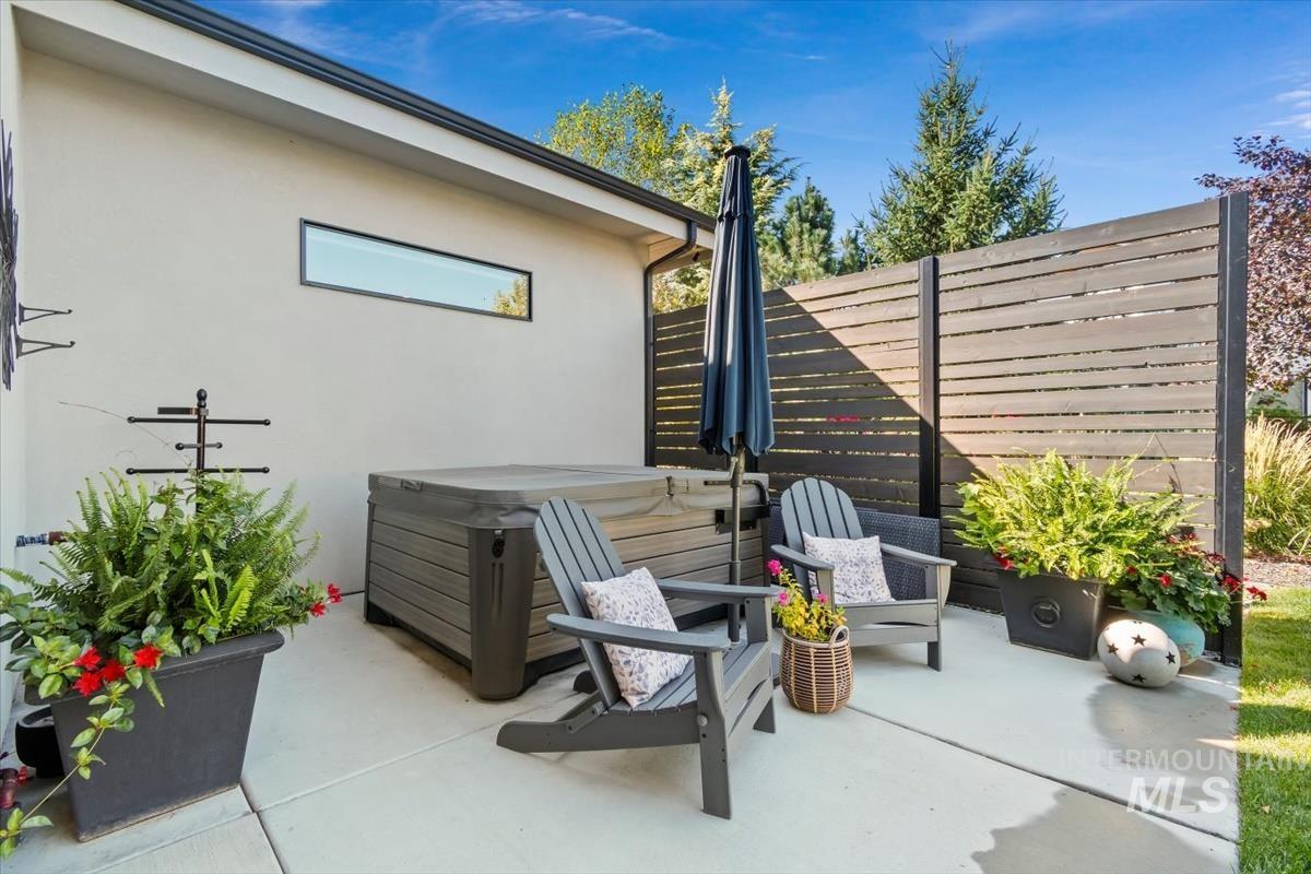 968 W Water Vista St