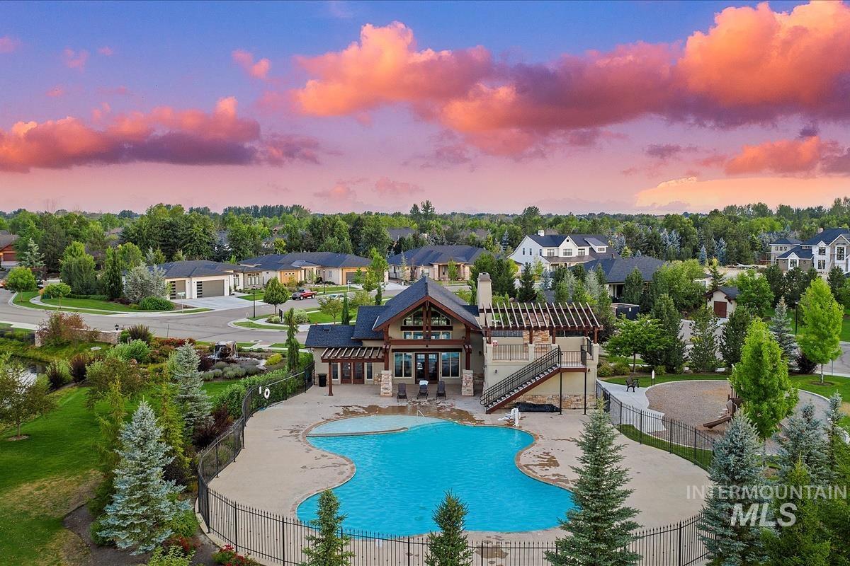 968 W Water Vista St