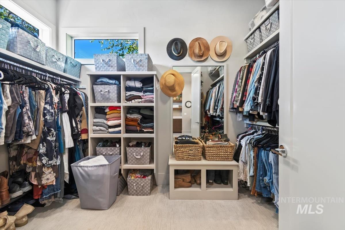 968 W Water Vista St