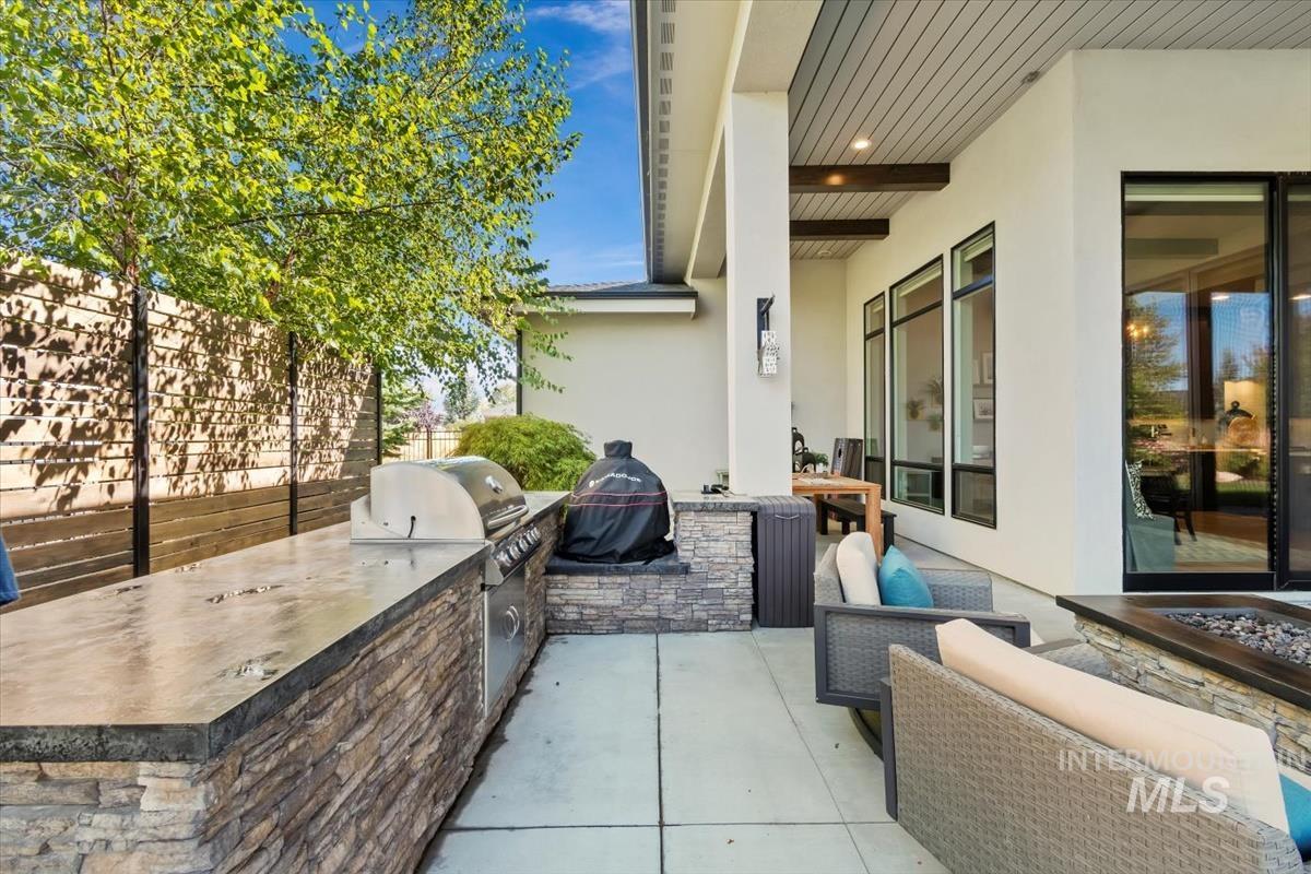 968 W Water Vista St