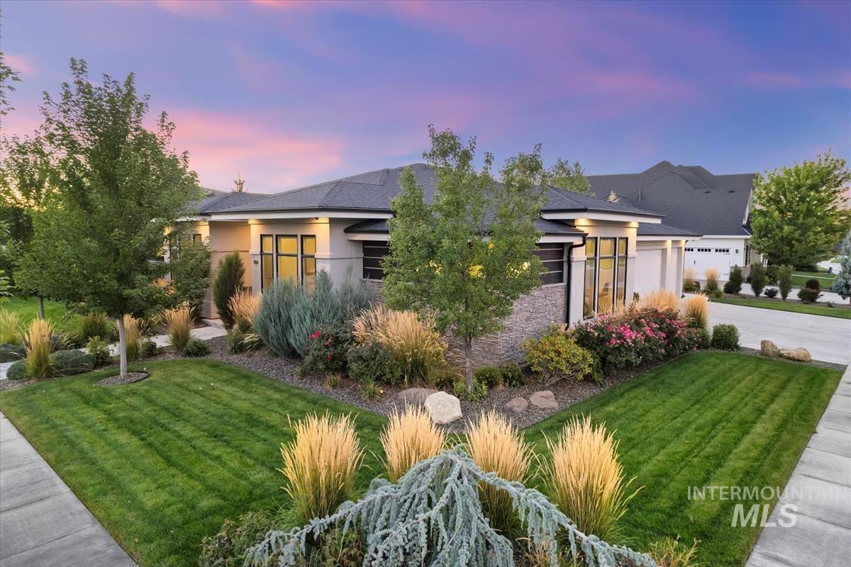 968 W Water Vista St