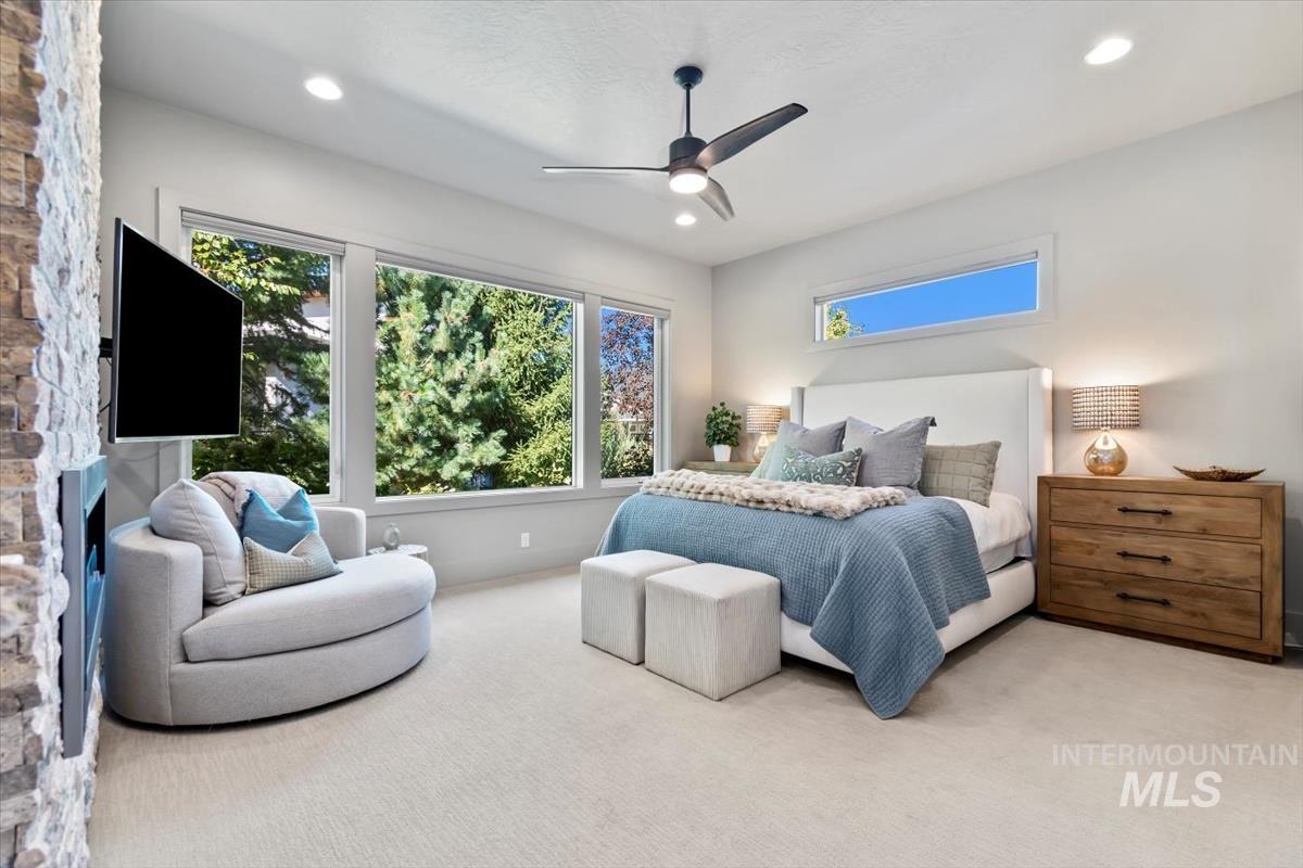 968 W Water Vista St