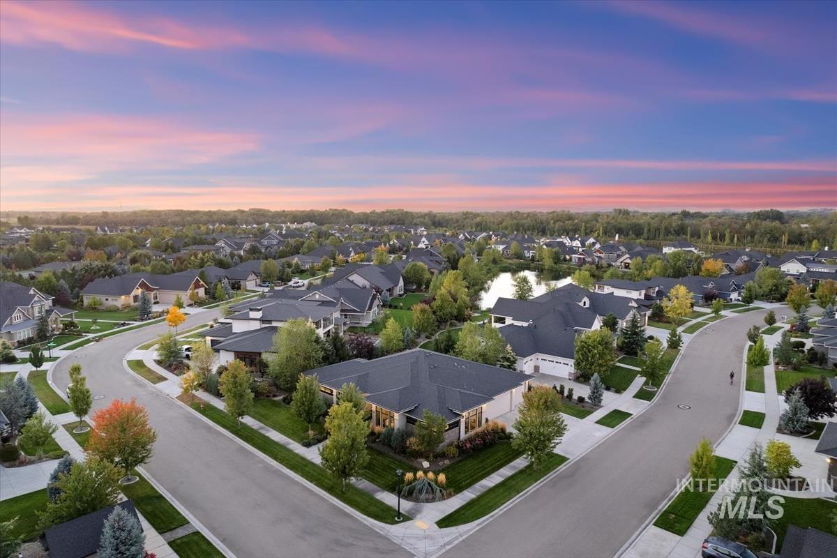 968 W Water Vista St