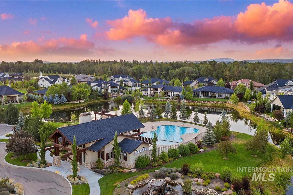 968 W Water Vista St