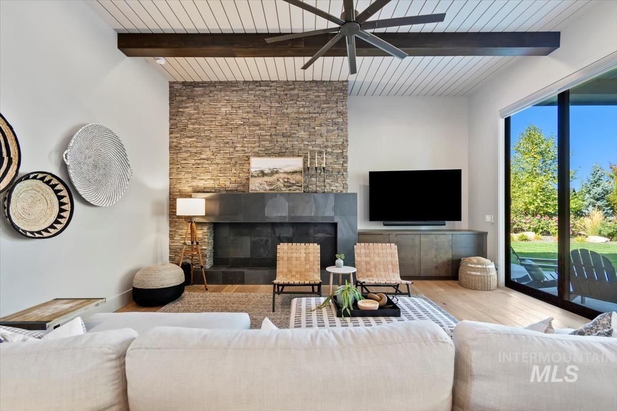 968 W Water Vista St