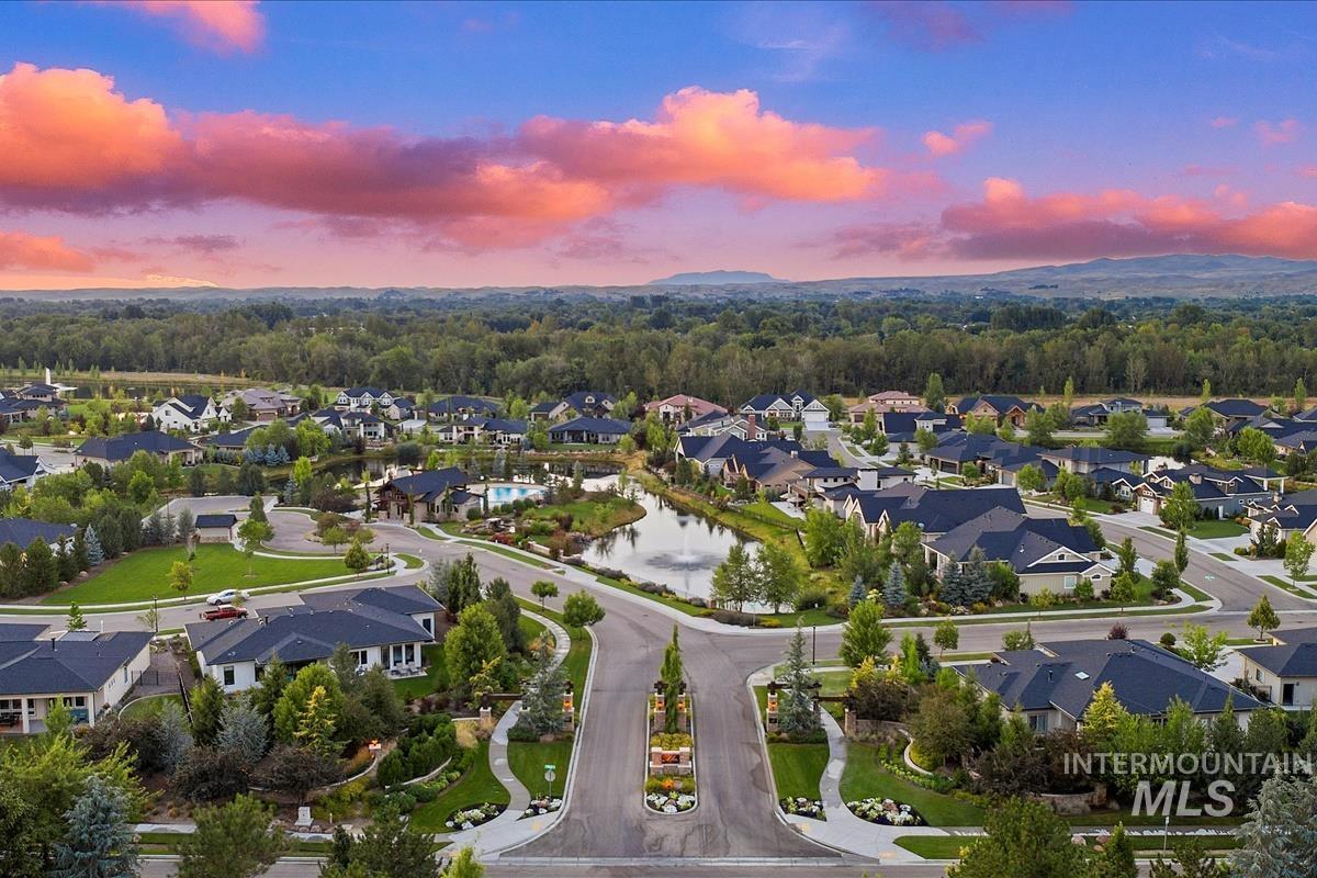 968 W Water Vista St