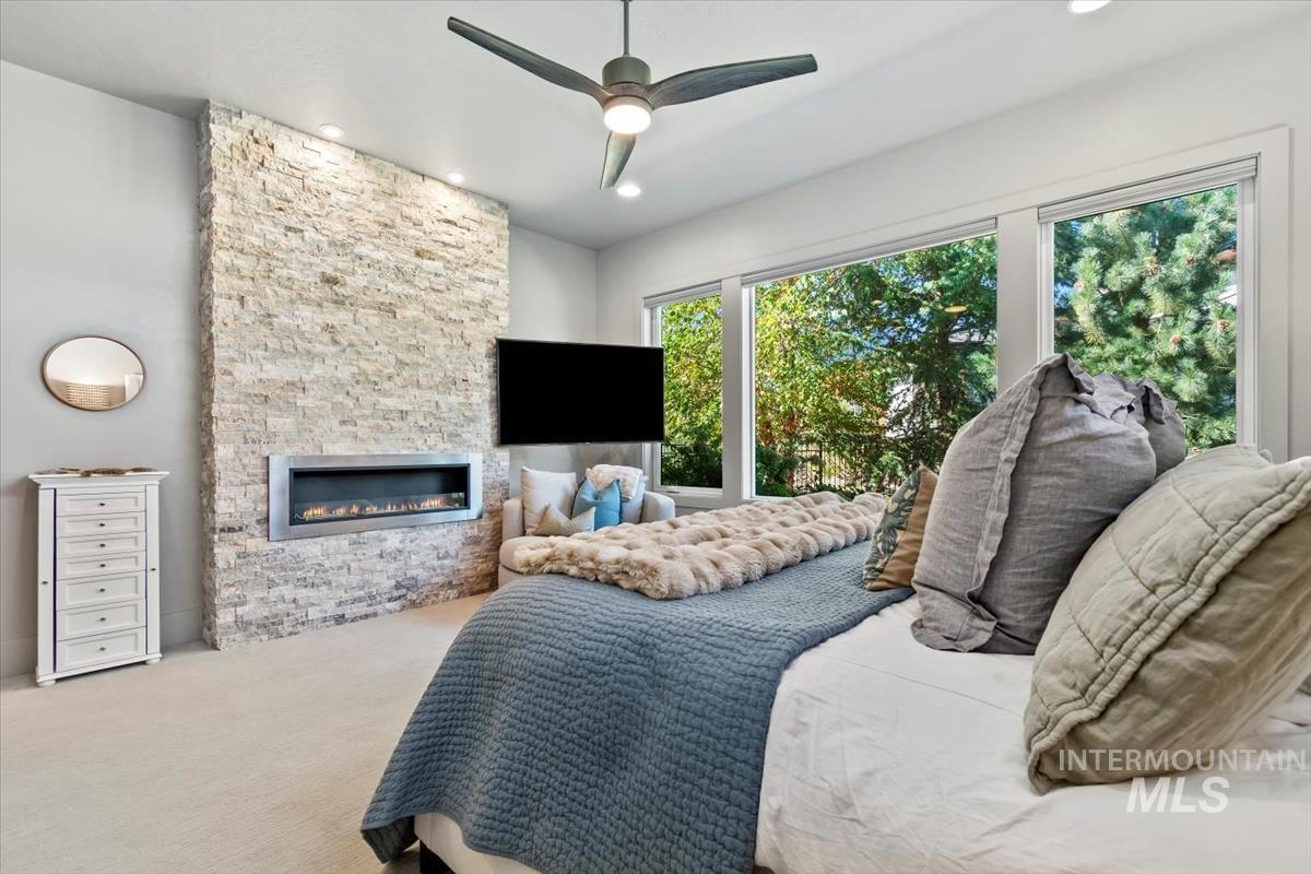 968 W Water Vista St