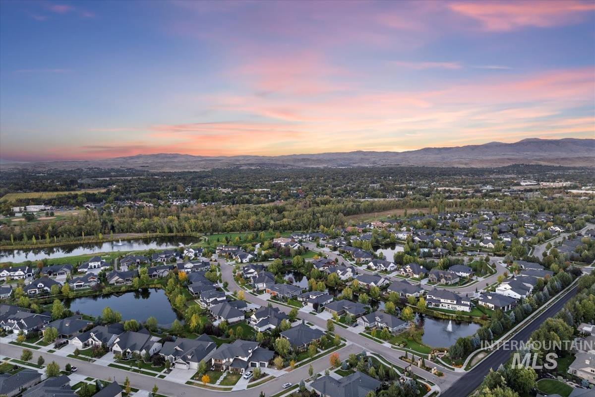 968 W Water Vista St