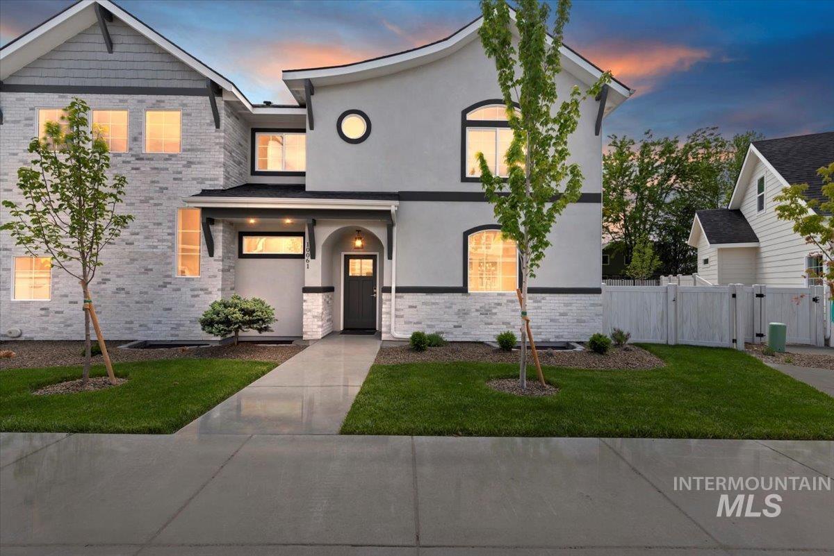 10061 W Mcmillan And 10063 W. Mcmillan