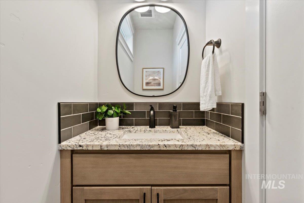 10061 W Mcmillan & 10063 Mcmillan (Adu)