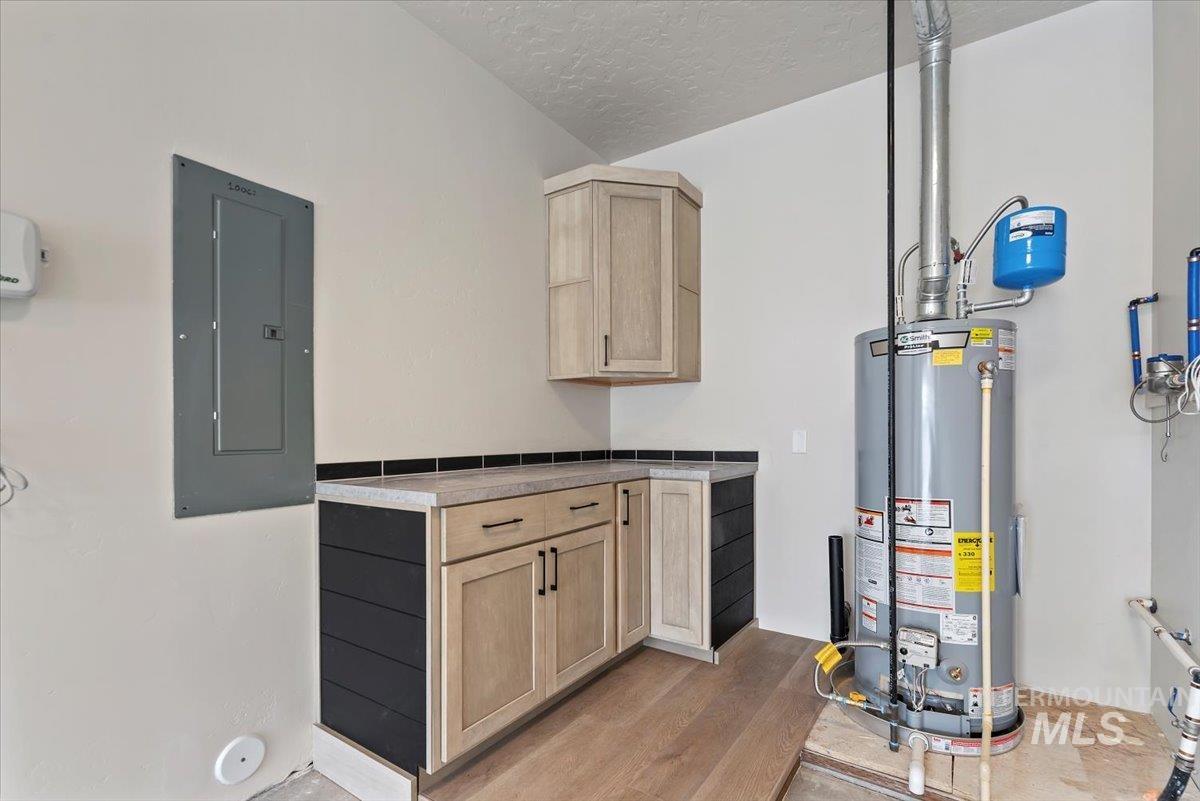 10061 W Mcmillan & 10063 Mcmillan (Adu)