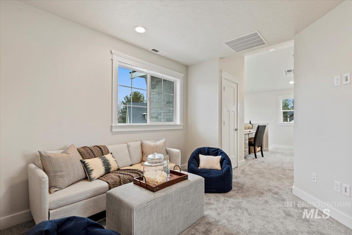 10061 W Mcmillan & 10063 Mcmillan (Adu)