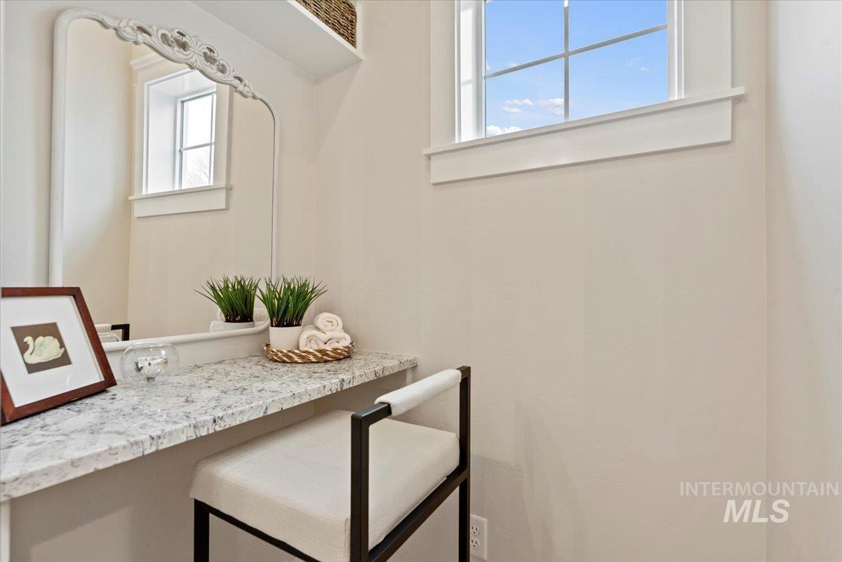 10061 W Mcmillan & 10063 Mcmillan (Adu)