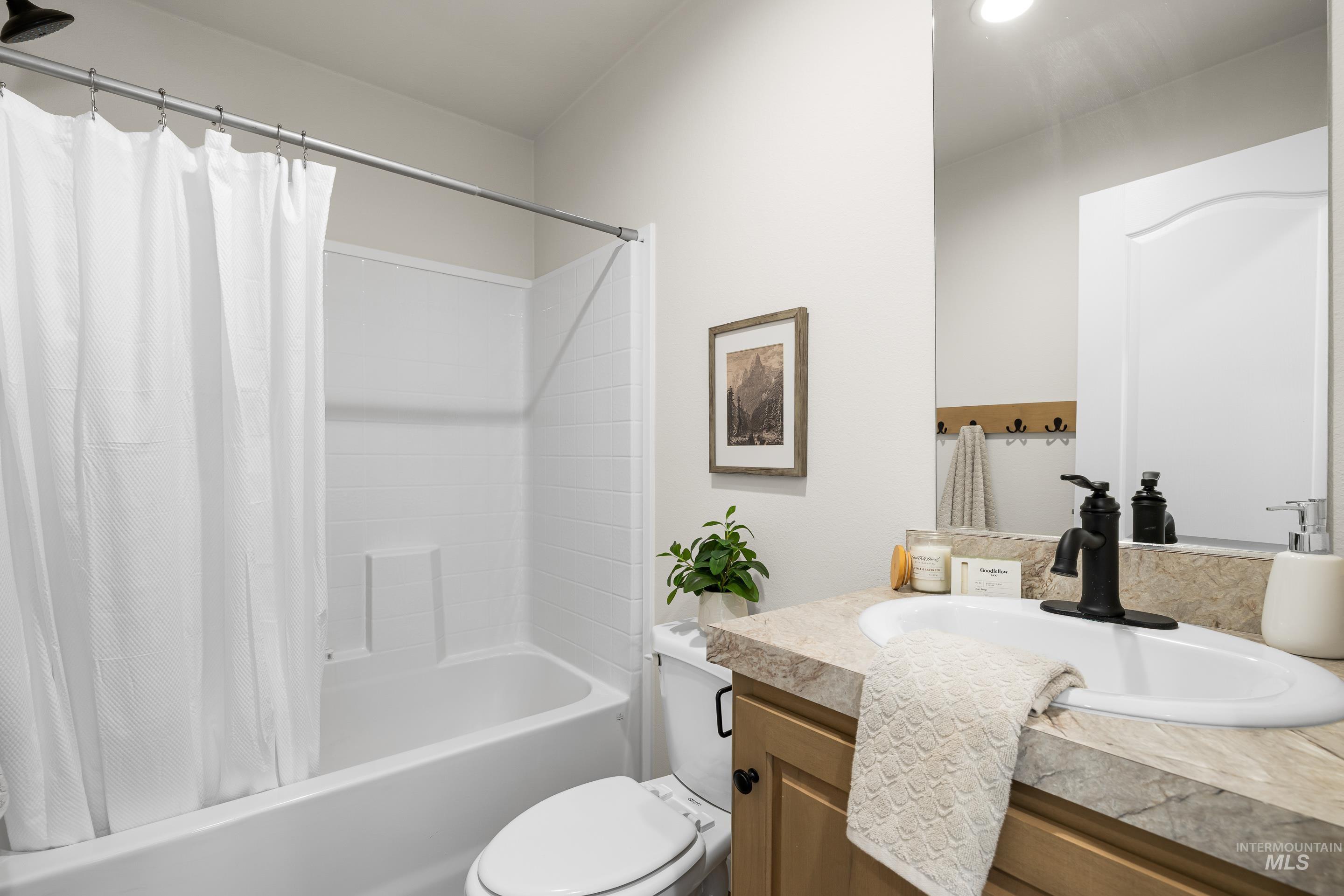 208 E 44th Unit: 22