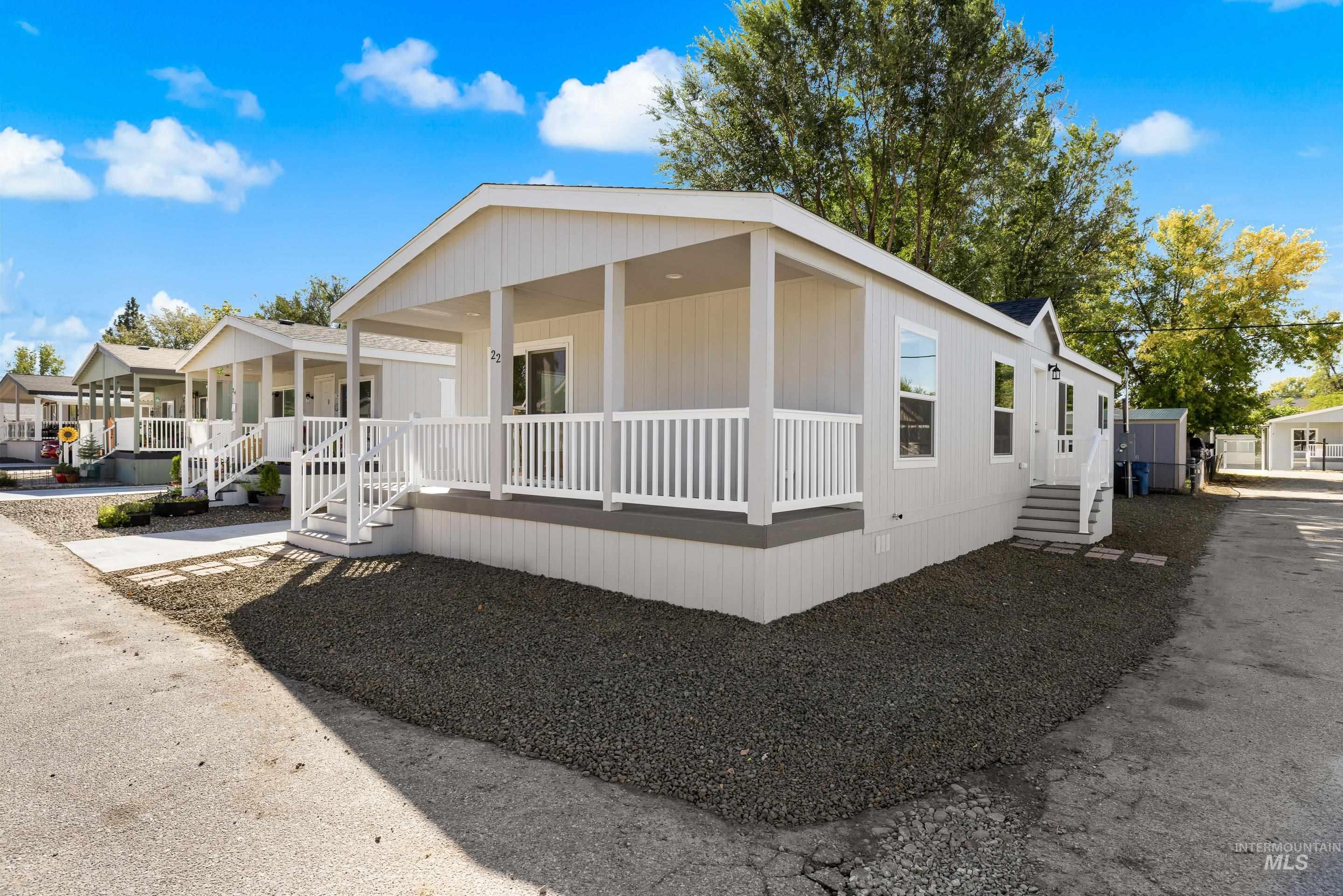 208 E 44th Unit: 22