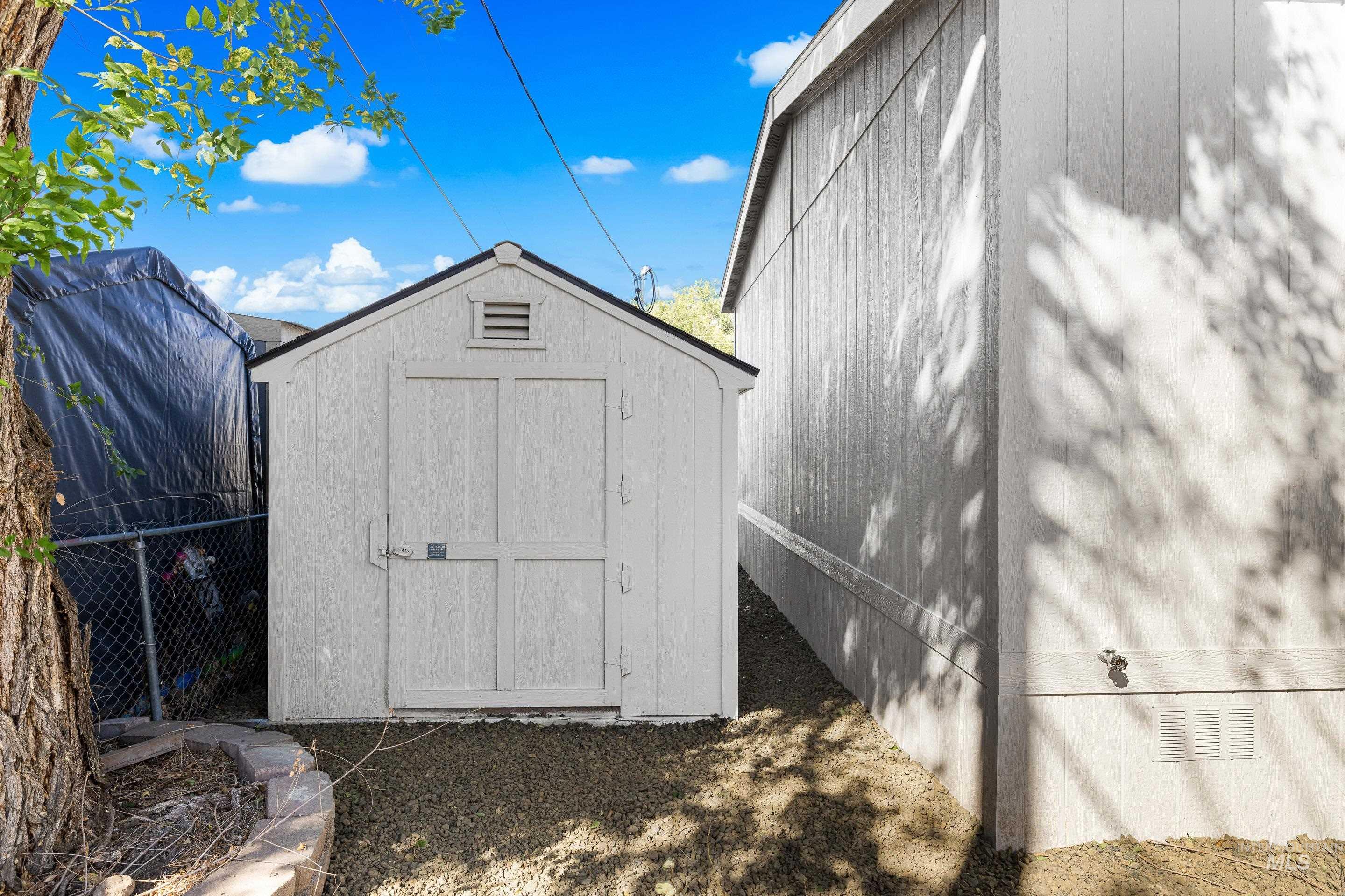 208 E 44th Unit: 22