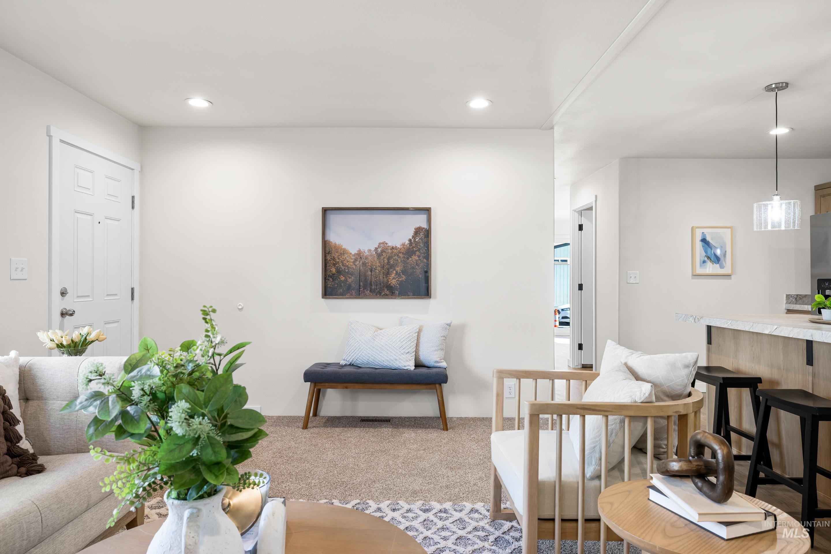 208 E 44th Unit: 22