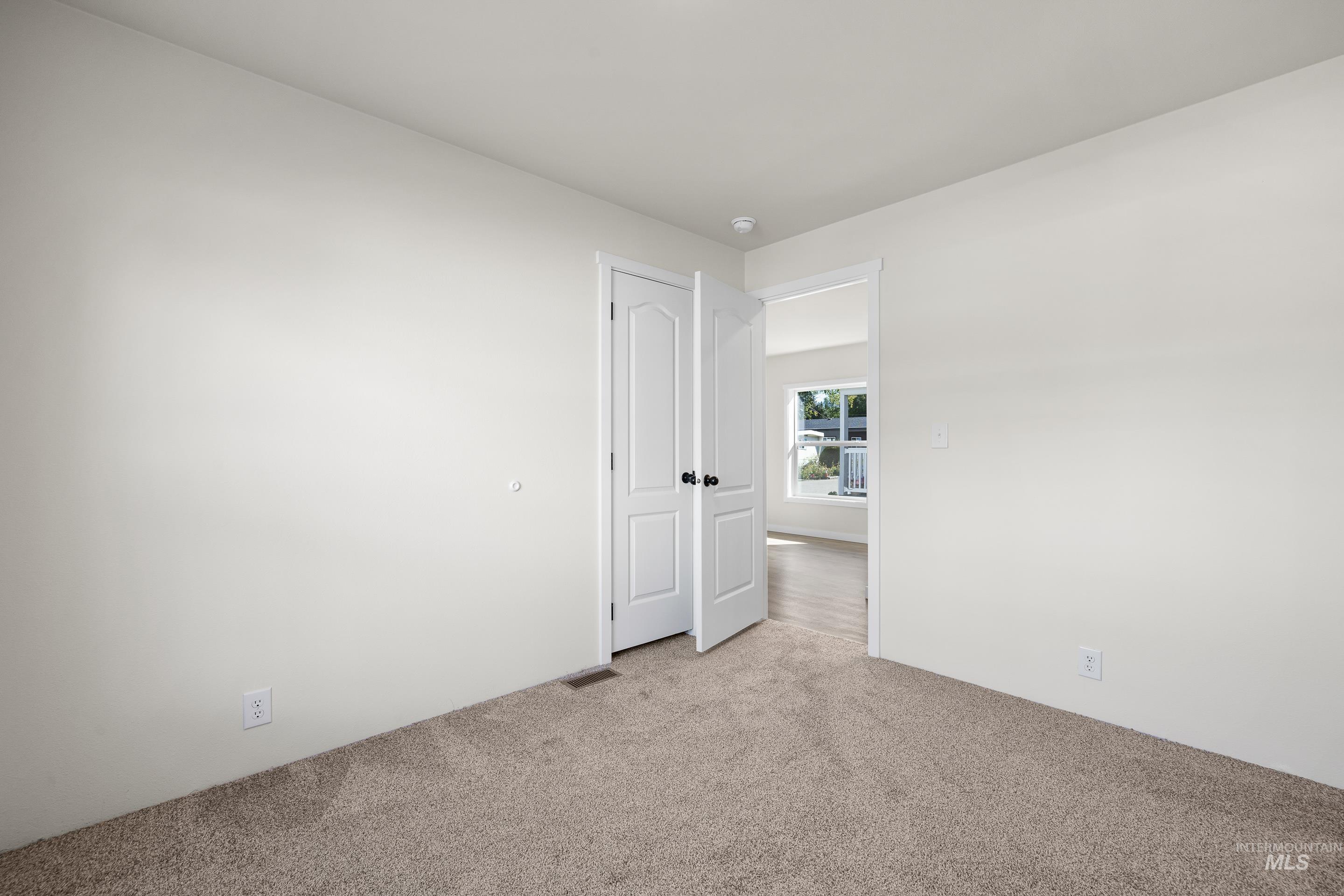 208 E 44th Unit: 22
