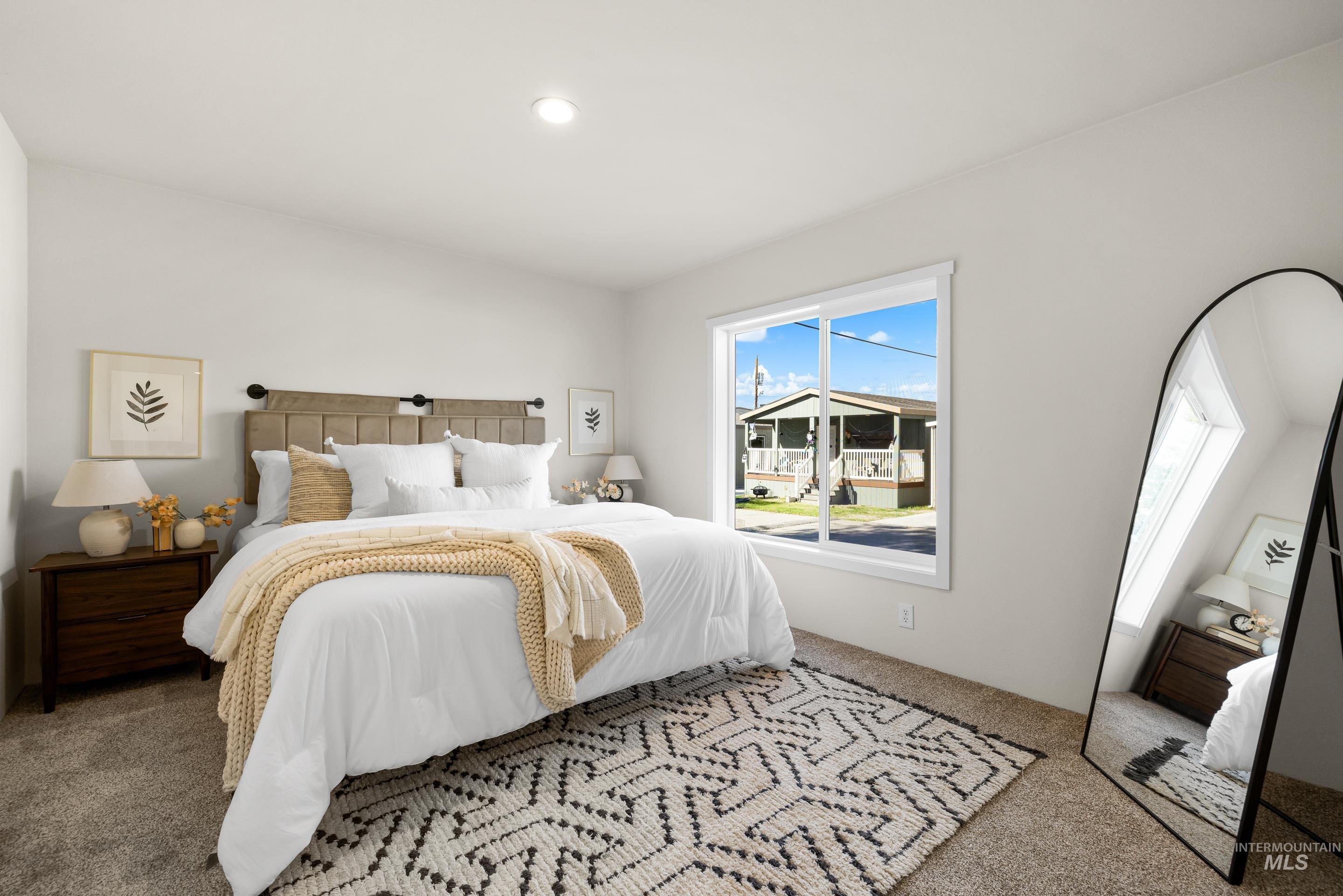 208 E 44th Unit: 22