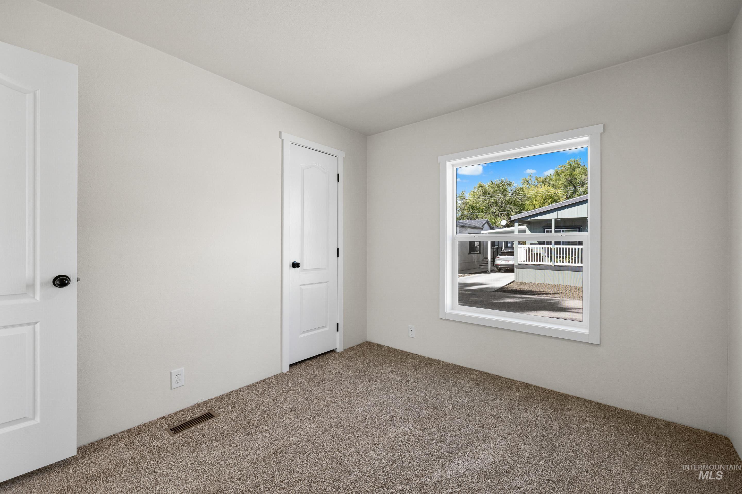 208 E 44th Unit: 22