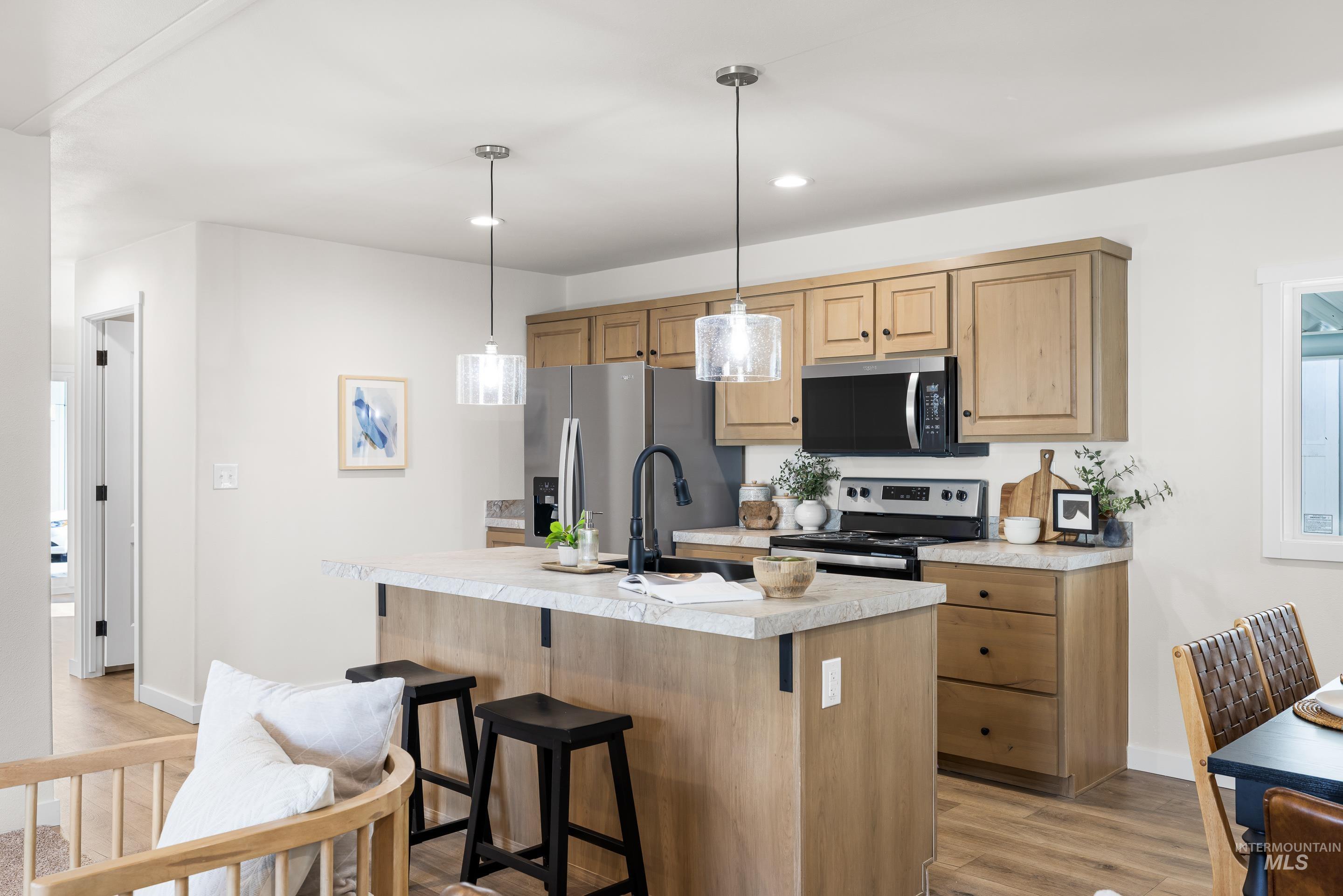 208 E 44th Unit: 22