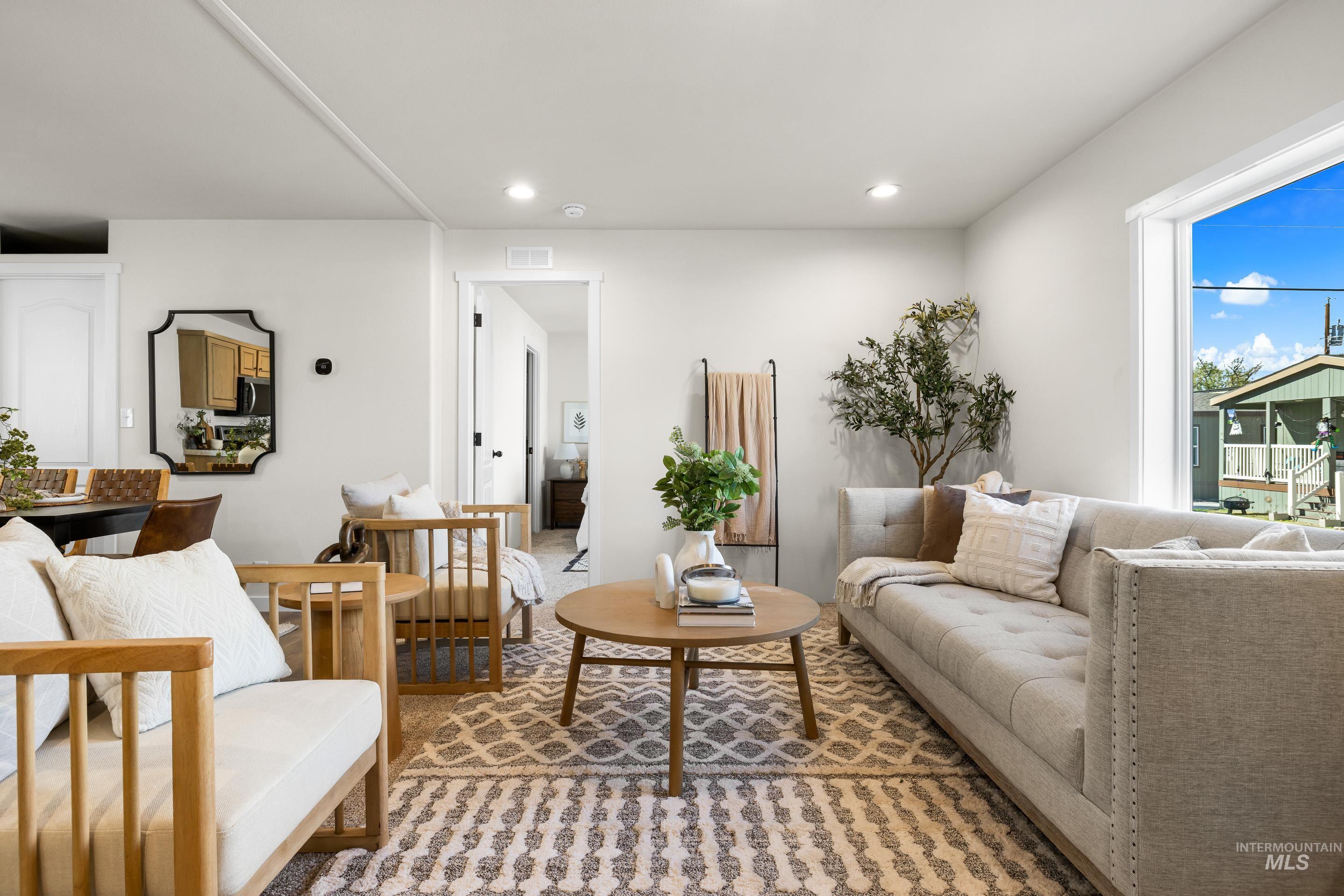 208 E 44th Unit: 22